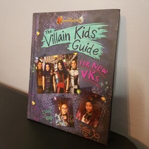 Disney Descendants 3 The Villian Kids Guide Hardcover Book 2019 First Hardcover